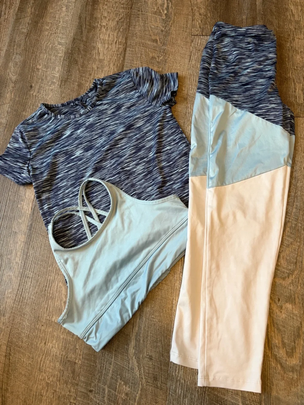 🌸 $10 SALE 🌸 Girls Athletic Outfit size 10/12